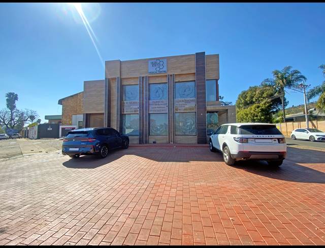 1,700M² BUILDING FOR SALE IN CAPITAL PARK